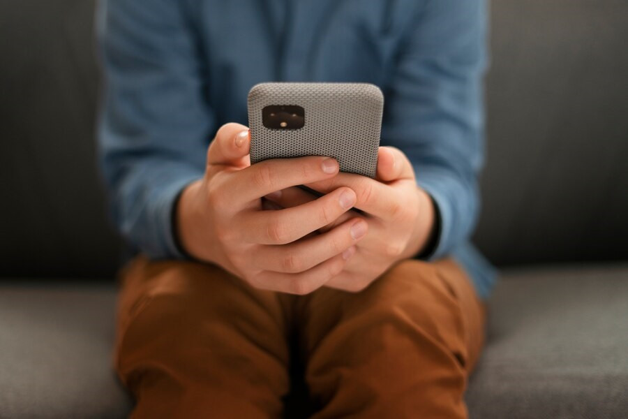 Cara Mengatasi Nomophobia, Cemas Berlebihan saat Jauh dari Ponsel