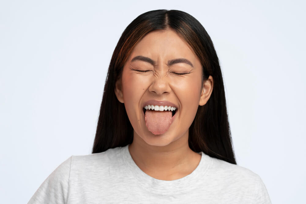 Lidah Terasa Pahit, Ini Kemungkinan Penyebabnya